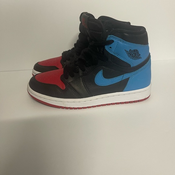 WMNS AIR JORDAN 1 HIGH OG 'UNC TO CHICAGO'. - Picture 7 of 13